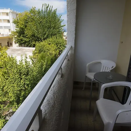 International Hotel 2*