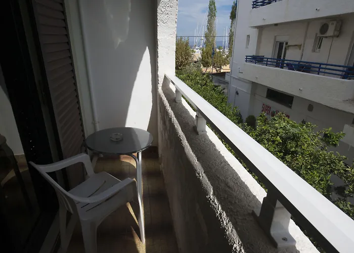 International Hotel 2*